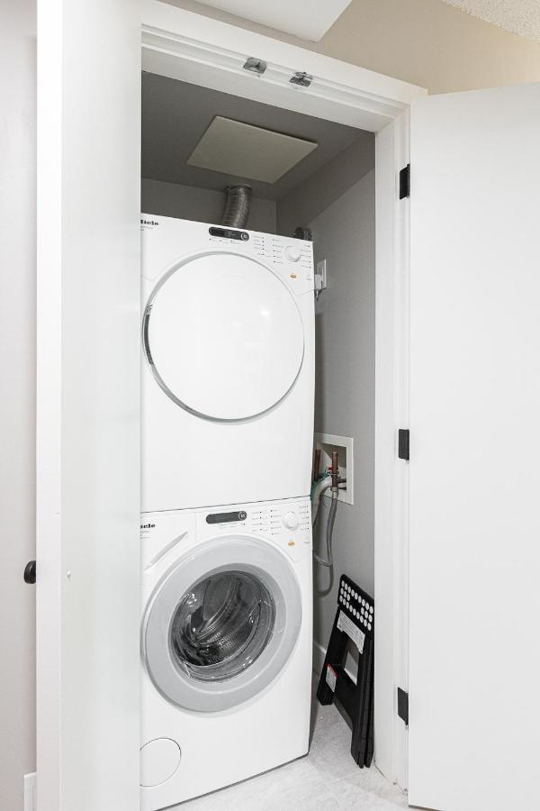 Condo In Downtown Vancouver - Near Rogers Arena ภายนอก รูปภาพ
